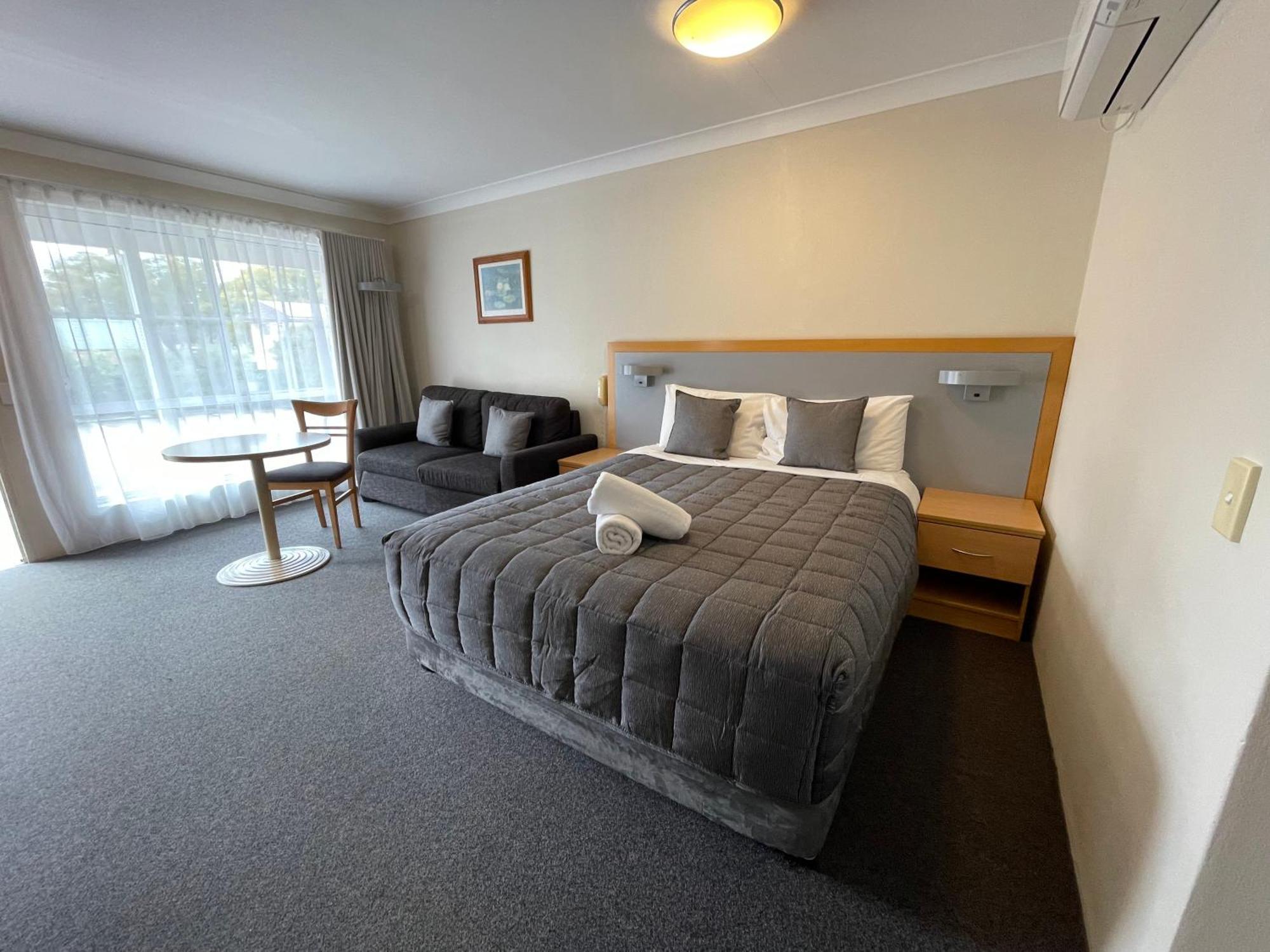 George Bass Motor Inn Nowra Eksteriør billede